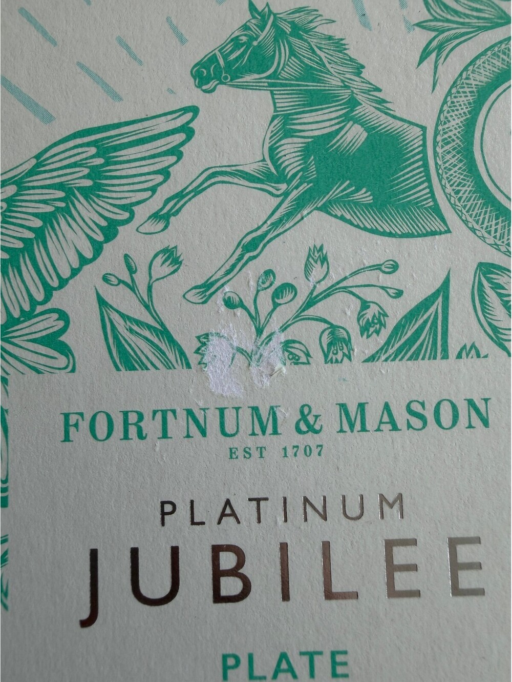 Fortnum & Mason Queen Elizabeth II Platinum Jubilee Commemorative Plate - Picture 6 of 6